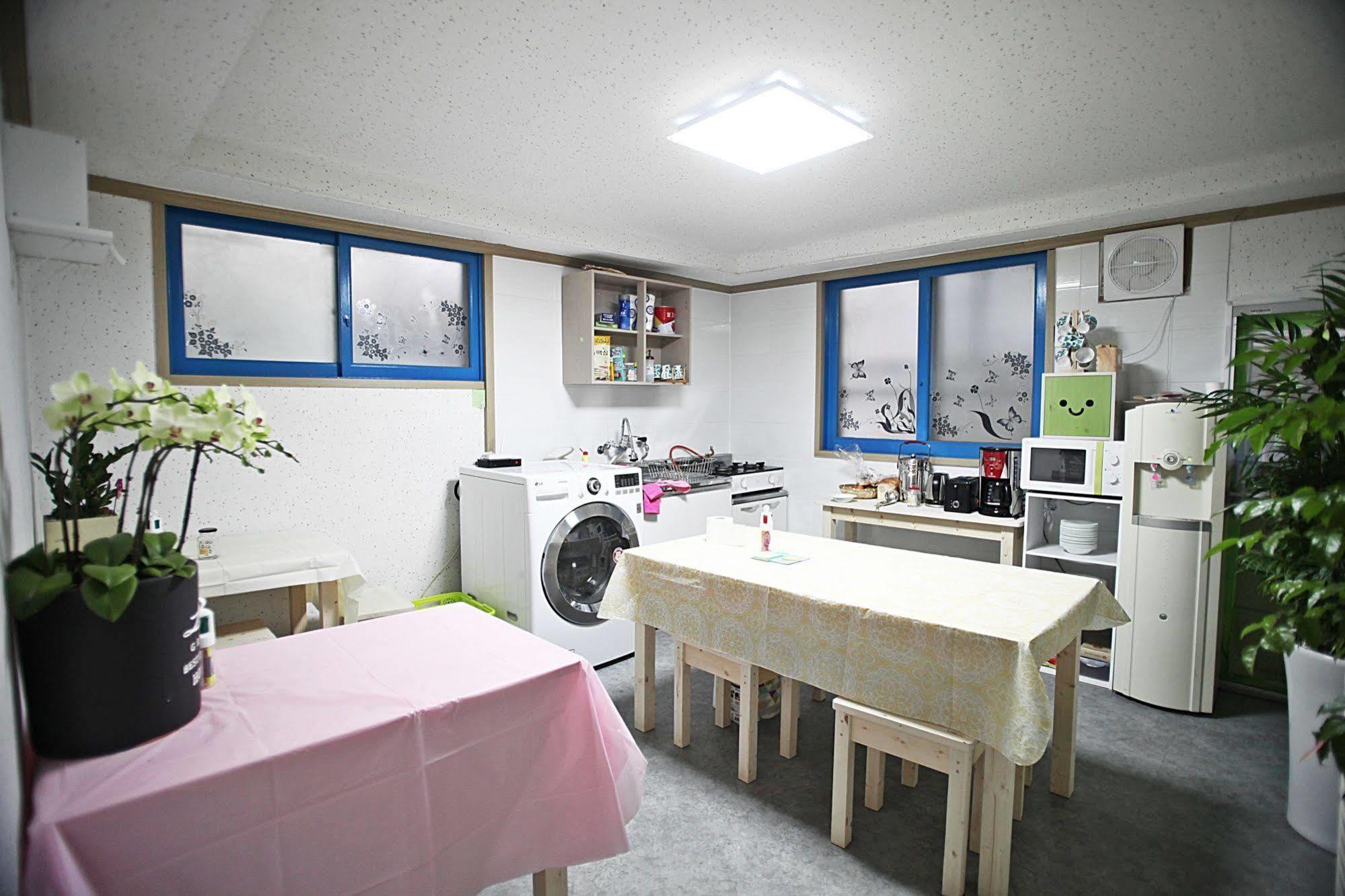 Dadam Guesthouse Yeosu Extérieur photo